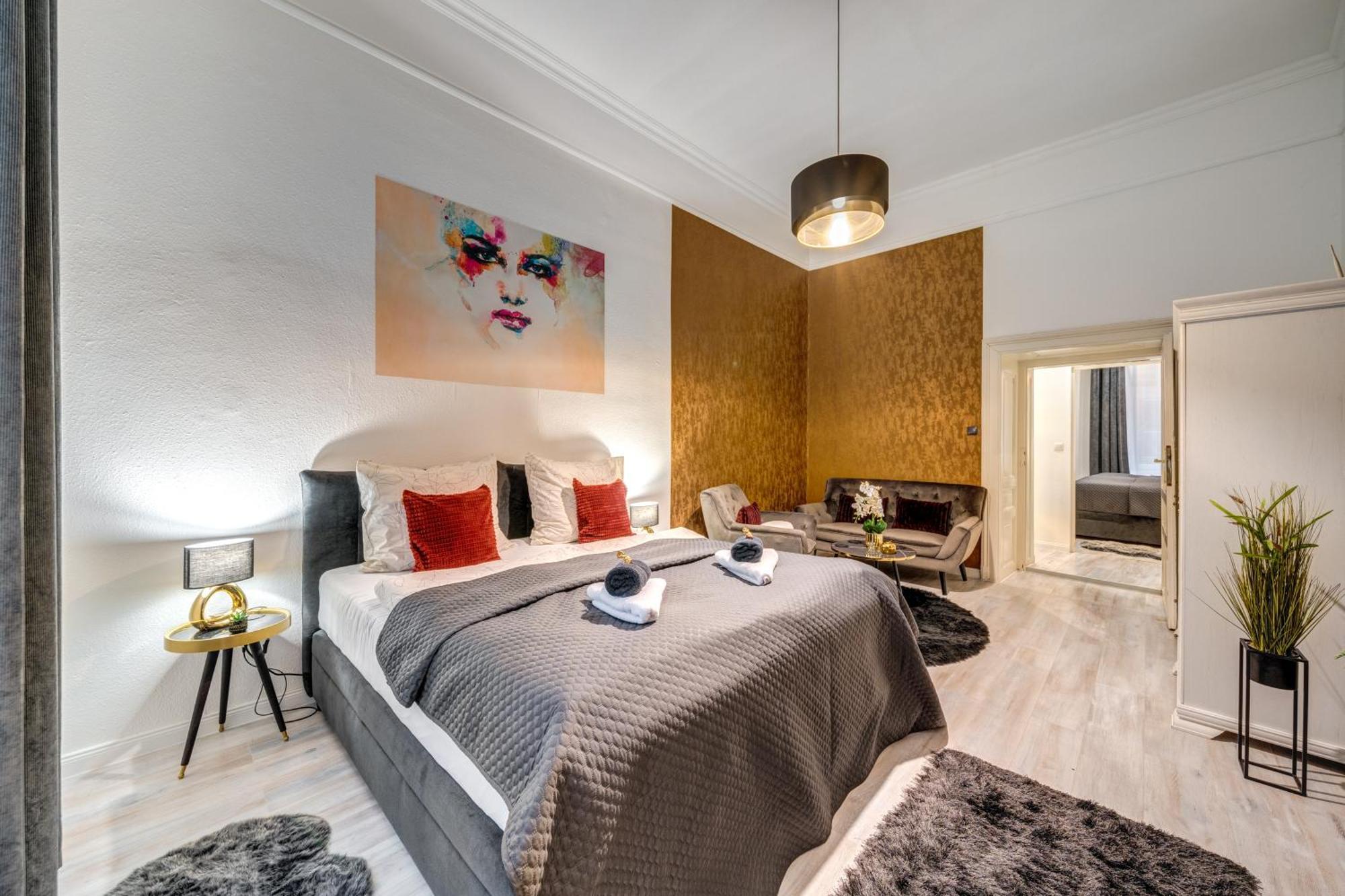 Apartment Sweet Dreams At Opera House Downtown